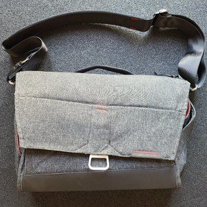 Peak Design Everyday Messenger v1